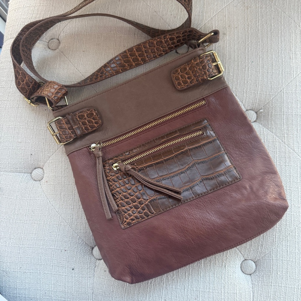 Bueno Chocolate Brown leather crossbody Bag!NWOT!